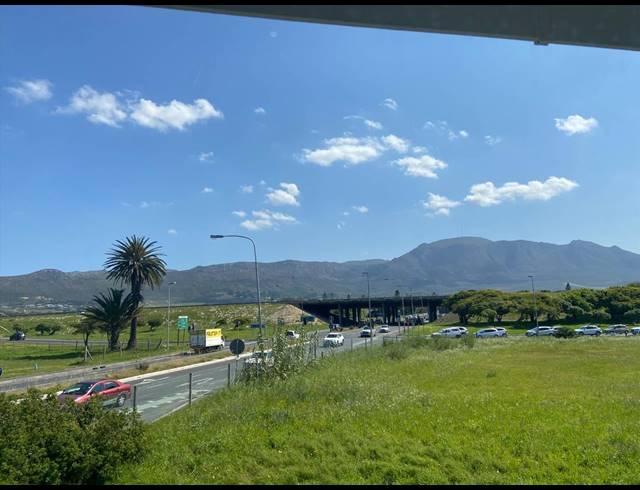 65M² OFFICE TO LET IN TOKAI